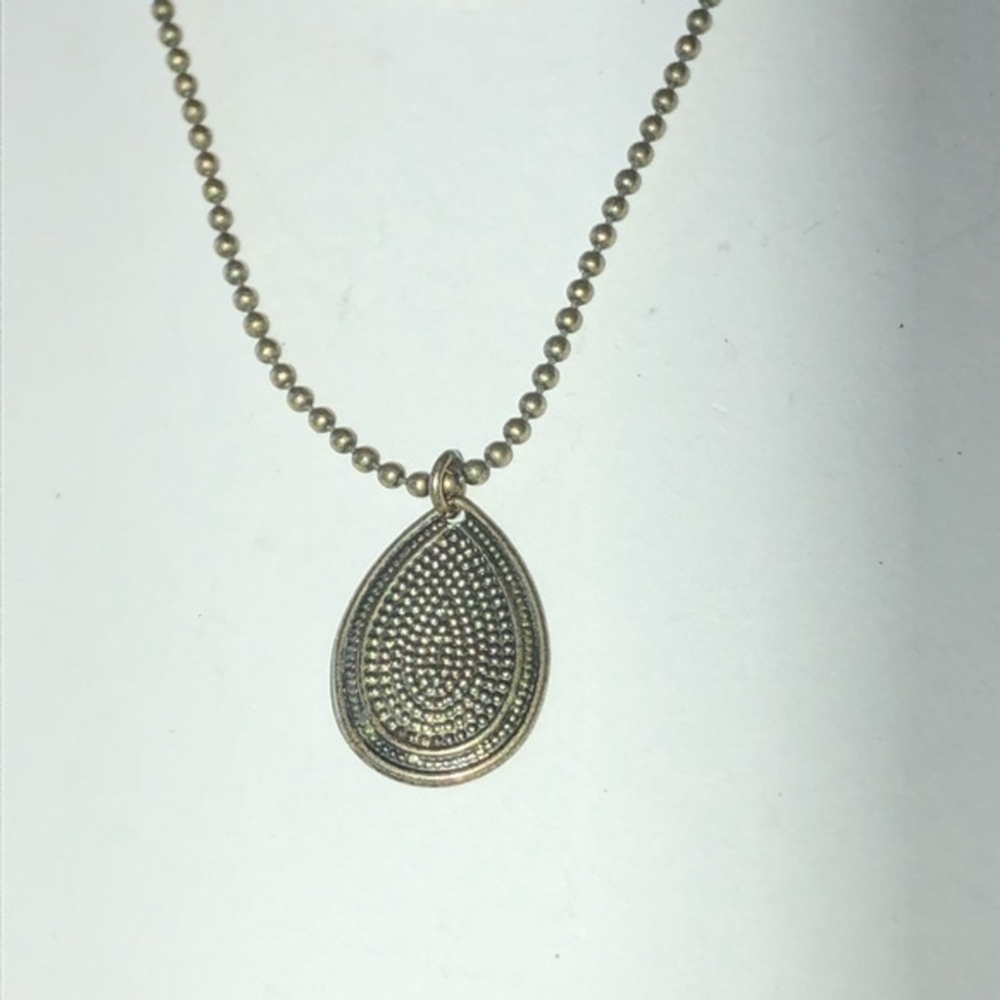 Brass Gold Tone Lightweight Teardrop Pendant Necklace